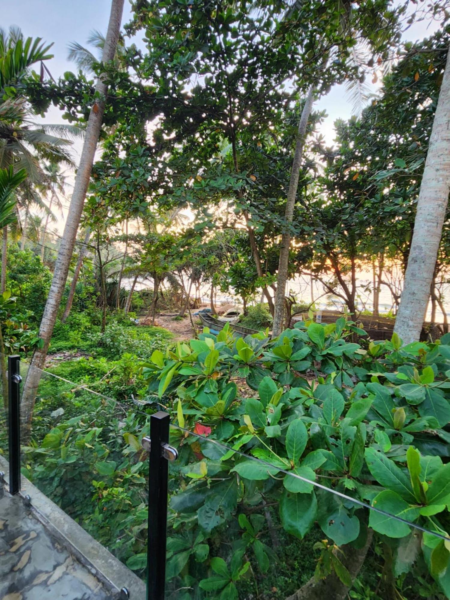 Red Sun Beach Villa Kosgoda Extérieur photo